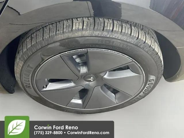 2022 Tesla Model 3 Long Range Dual Motor All-Wheel Drive