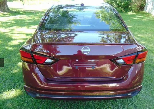 2025 Nissan Altima SV FWD