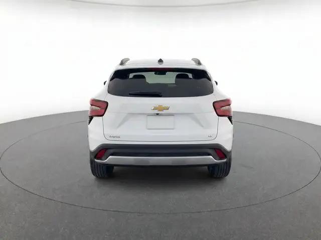 2025 Chevrolet Trax FWD LT