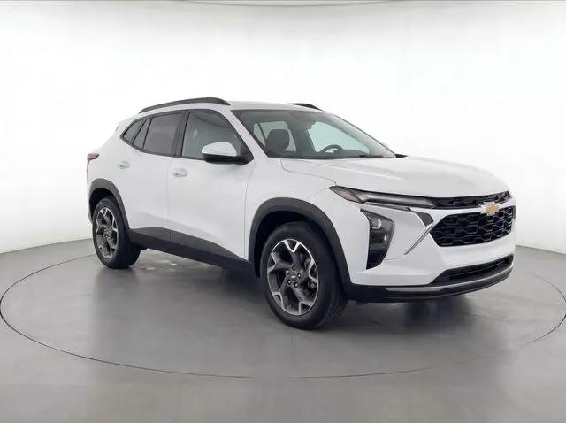 2025 Chevrolet Trax FWD LT