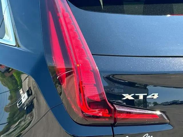2023 Cadillac XT4 FWD Premium Luxury