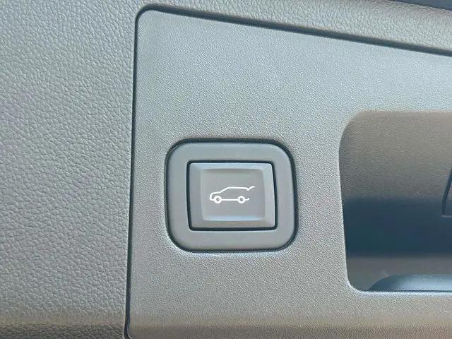 2023 Cadillac XT4 FWD Premium Luxury
