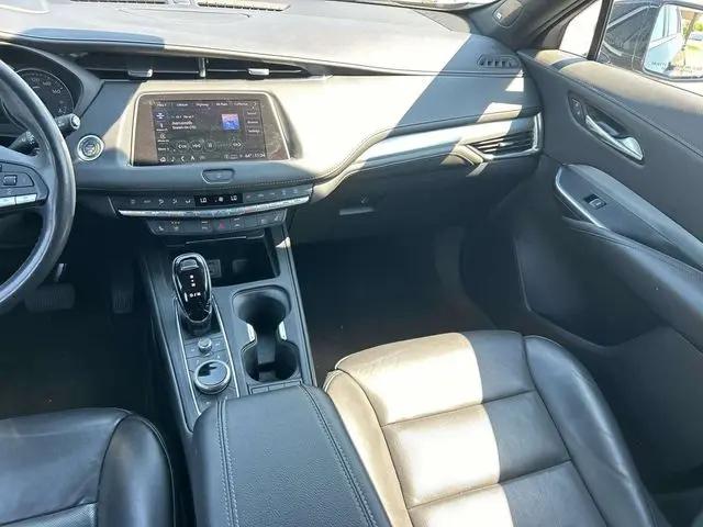 2023 Cadillac XT4 FWD Premium Luxury