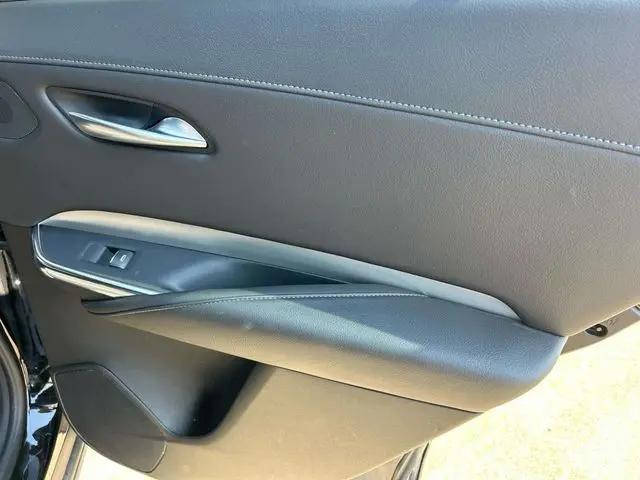 2023 Cadillac XT4 FWD Premium Luxury