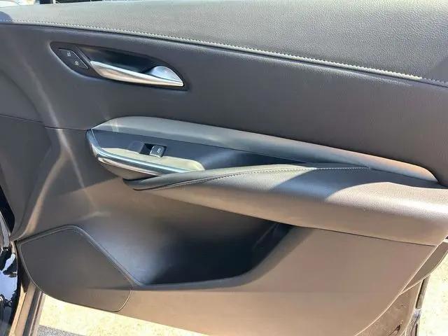 2023 Cadillac XT4 FWD Premium Luxury