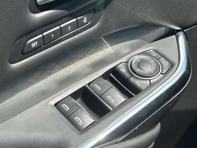2023 Cadillac XT4 FWD Premium Luxury