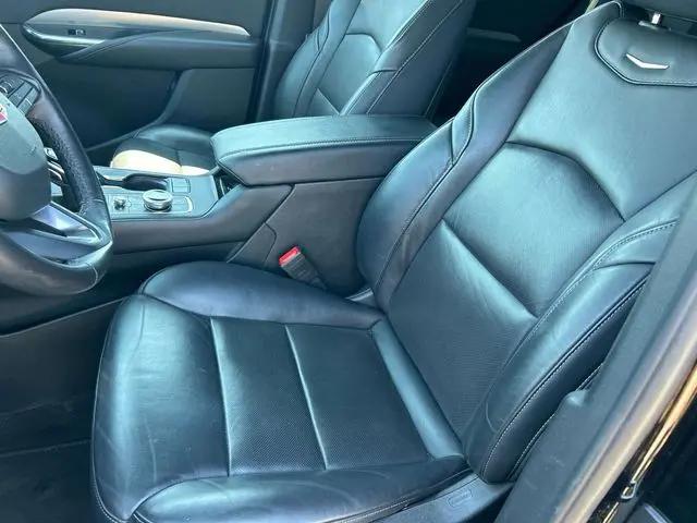 2023 Cadillac XT4 FWD Premium Luxury