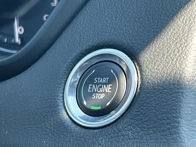 2023 Cadillac XT4 FWD Premium Luxury