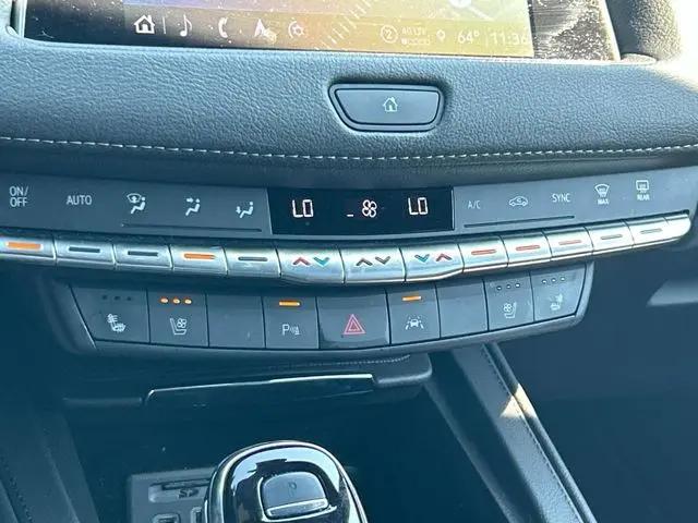 2023 Cadillac XT4 FWD Premium Luxury
