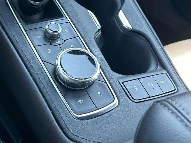 2023 Cadillac XT4 FWD Premium Luxury