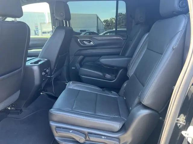 2021 Chevrolet Suburban 2WD LT