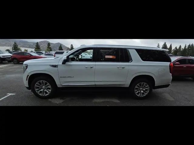 2025 GMC Yukon XL 4WD Denali