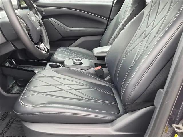 2022 Ford Mustang Mach-E Select