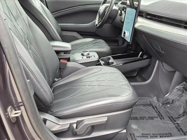 2022 Ford Mustang Mach-E Select