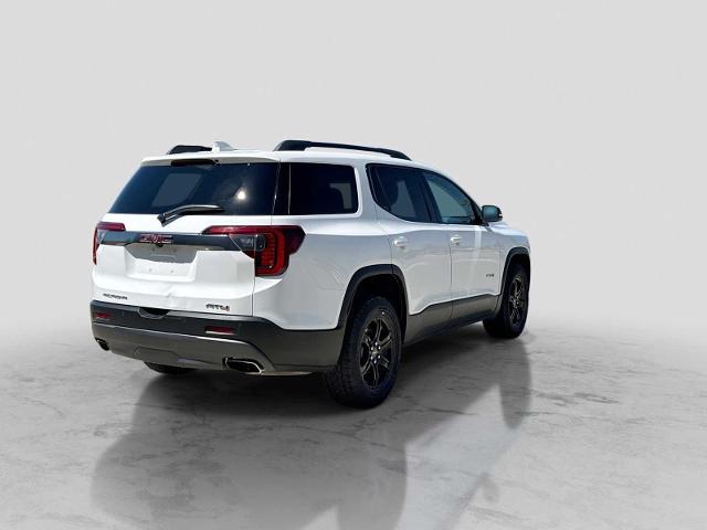 2022 GMC Acadia AWD AT4
