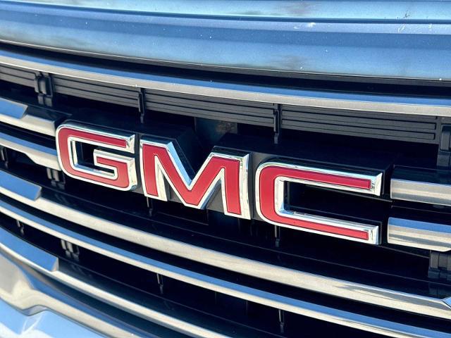 2022 GMC Acadia AWD AT4