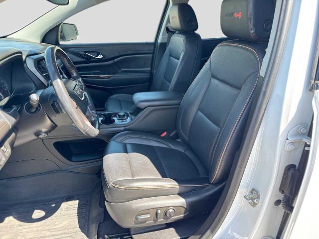 2022 GMC Acadia AWD AT4