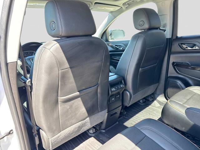 2022 GMC Acadia AWD AT4