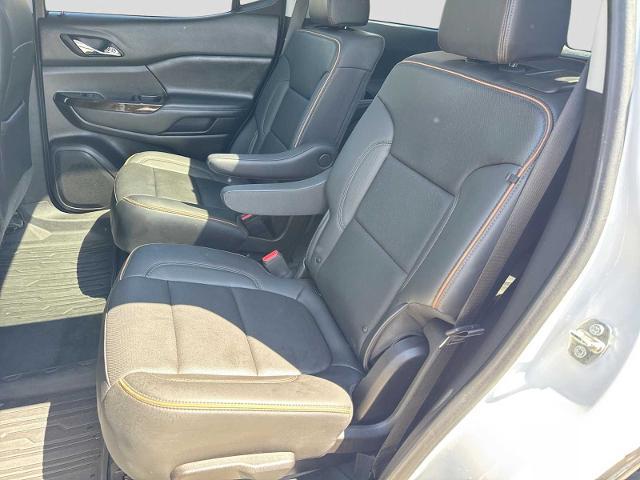 2022 GMC Acadia AWD AT4