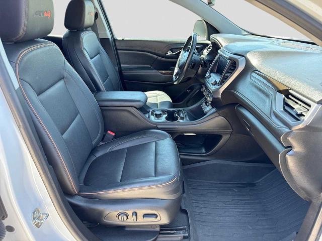 2022 GMC Acadia AWD AT4