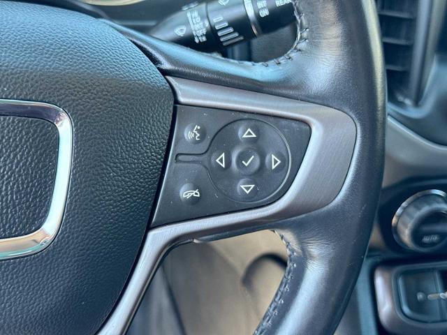 2022 GMC Acadia AWD AT4