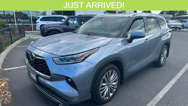 2022 Toyota Highlander Platinum for sale in Petaluma, CA