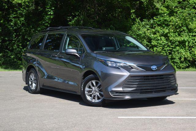 2024 Toyota Sienna LE for sale near Lebanon, OH