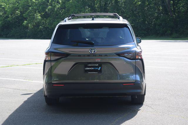 2024 Toyota Sienna LE