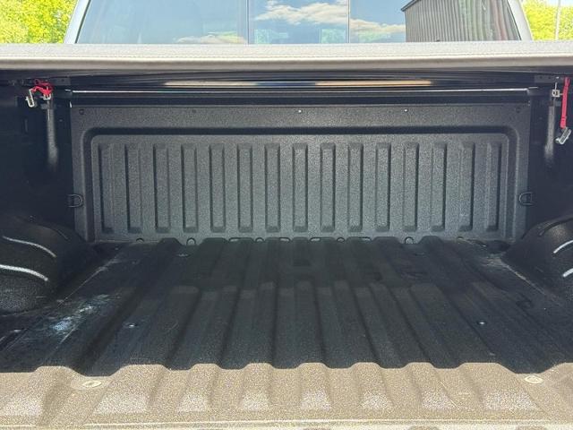 2021 Nissan Titan Crew Cab SV 4x4