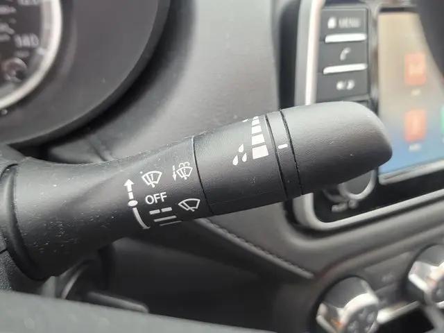 2023 Nissan Versa 1.6 SV Xtronic CVT
