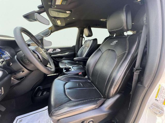 2022 Chrysler Pacifica Hybrid Touring L