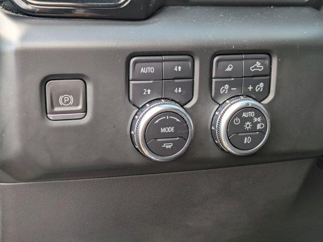 2023 GMC Sierra 1500 4WD Crew Cab Short Box AT4