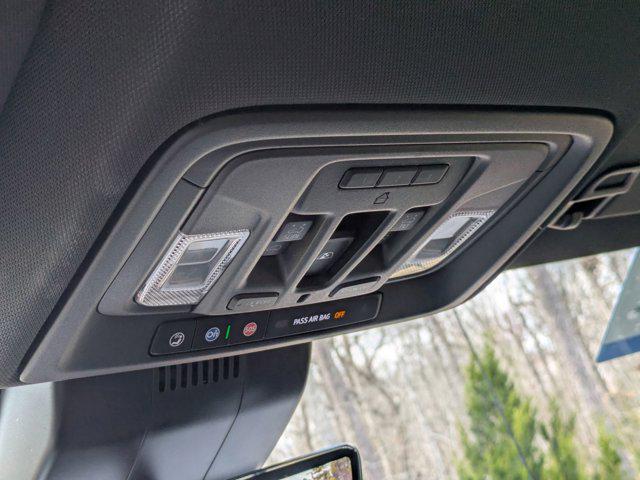 2023 GMC Sierra 1500 4WD Crew Cab Short Box AT4