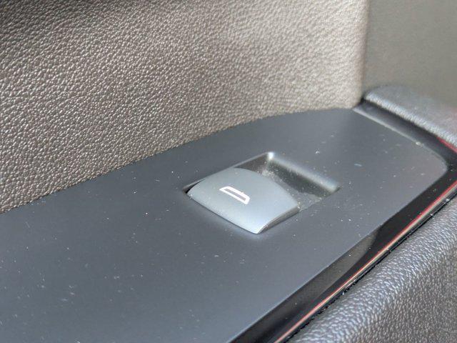 2023 GMC Sierra 1500 4WD Crew Cab Short Box AT4