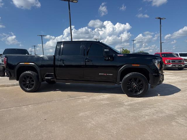 2024 GMC Sierra 2500HD 4WD Crew Cab Standard Bed AT4