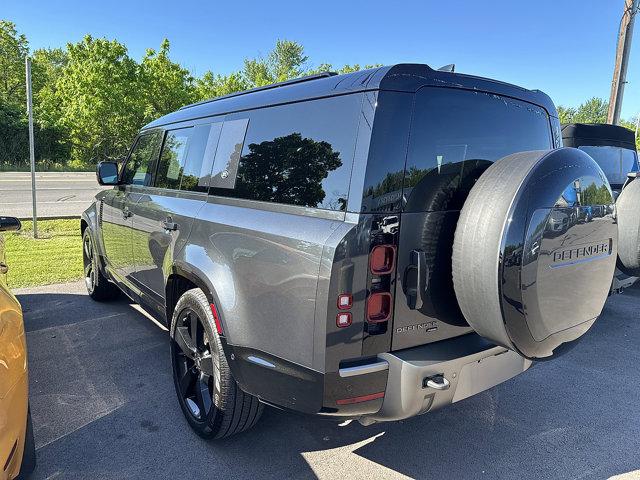 2023 Land Rover Defender 130 X-Dynamic SE