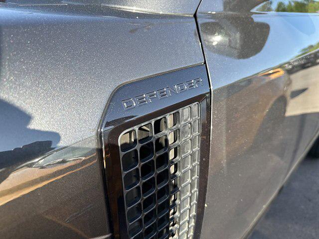 2023 Land Rover Defender 130 X-Dynamic SE