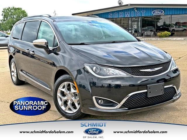 2019 Chrysler Pacifica Limited for sale in Salem, IL
