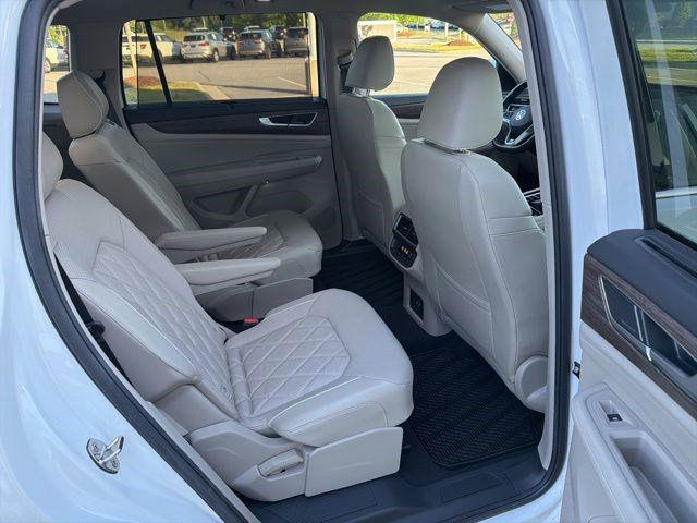 2024 Volkswagen Atlas 2.0T SEL Premium R-Line