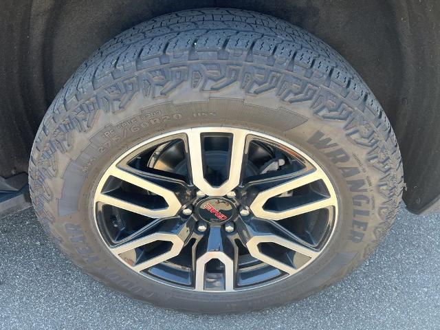 2023 GMC Yukon 4WD AT4