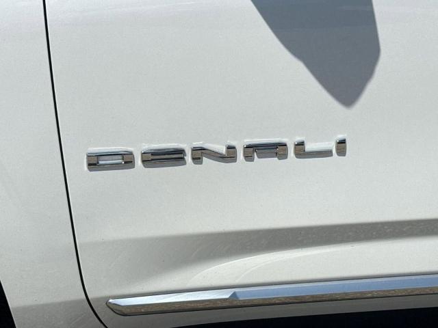 2022 GMC Yukon 4WD Denali