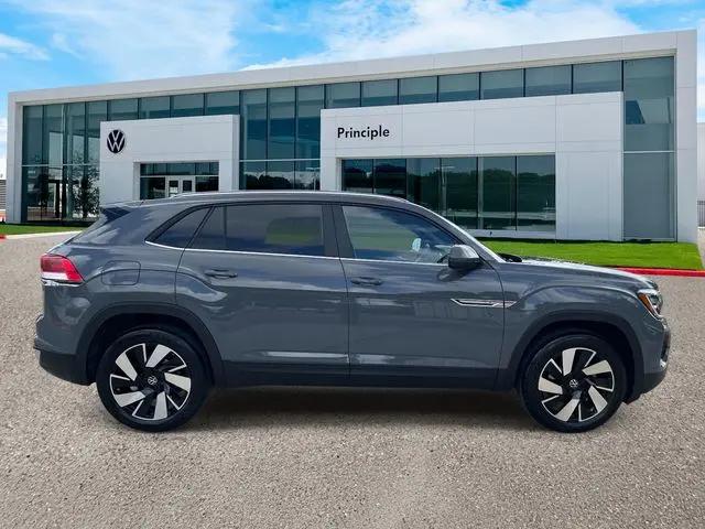 2026 Volkswagen Atlas Cross Sport SE with Technology