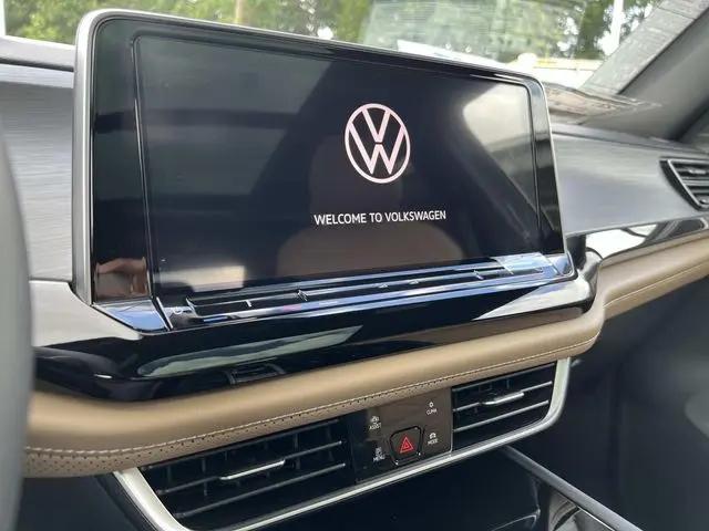 2026 Volkswagen Atlas Cross Sport SE with Technology