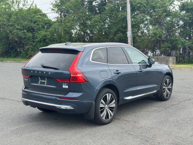 2023 Volvo XC60 B5 Plus Bright Theme