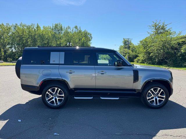2023 Land Rover Defender 130 X-Dynamic SE