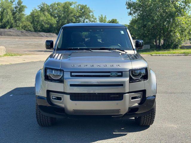 2023 Land Rover Defender 130 X-Dynamic SE