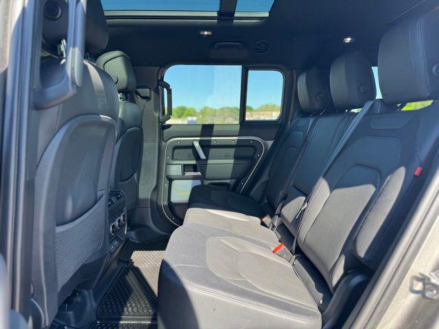 2023 Land Rover Defender 130 X-Dynamic SE