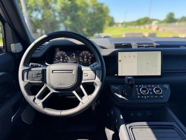 2023 Land Rover Defender 130 X-Dynamic SE
