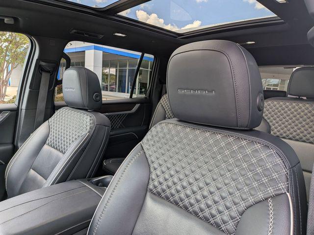 2024 GMC Acadia FWD Denali
