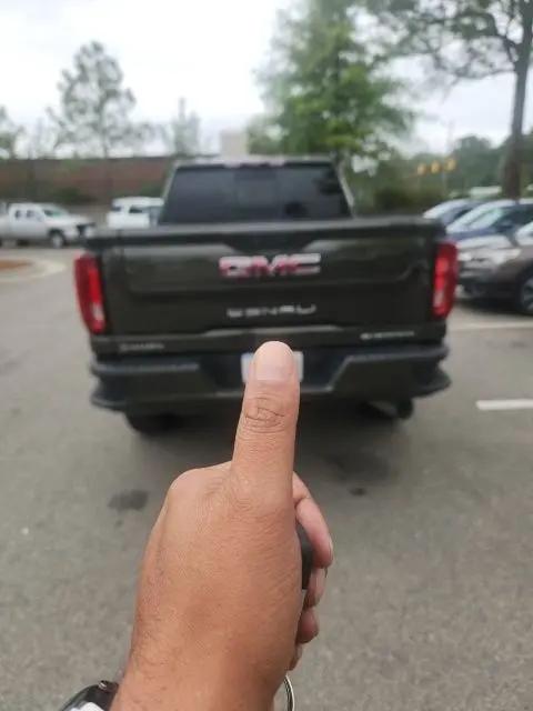 2022 GMC Sierra 2500HD 4WD Crew Cab Standard Bed Denali